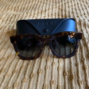 Diff Carson sunglasses. (Polarized)